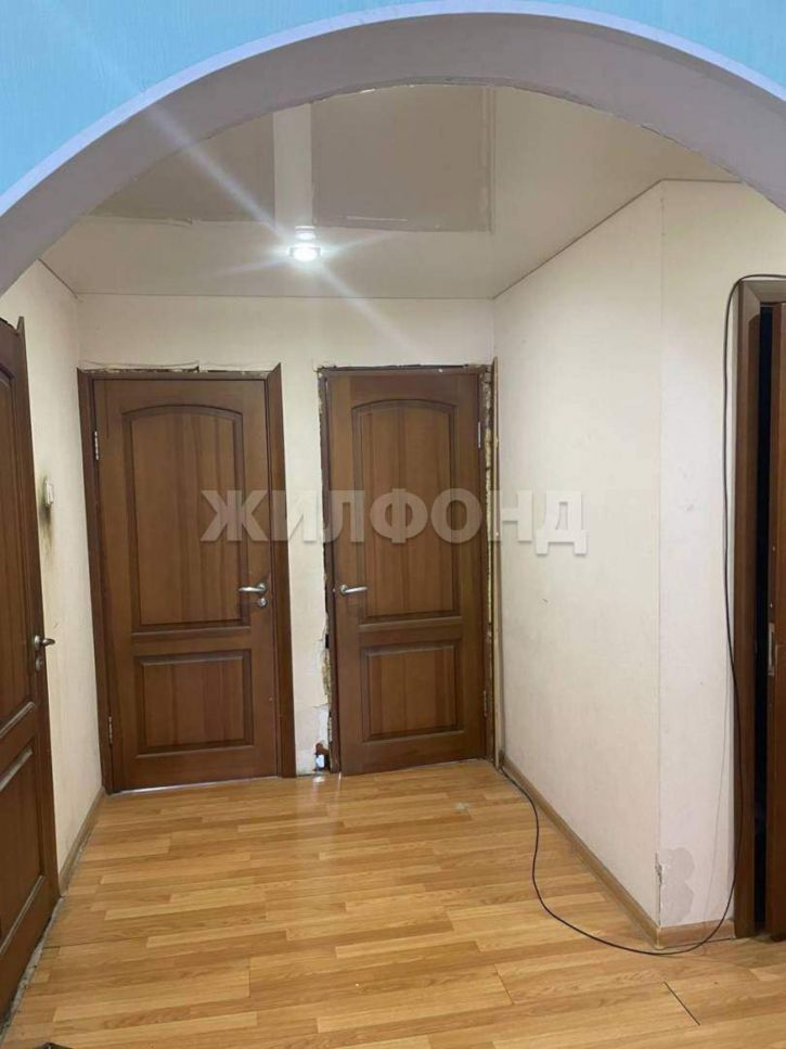 5-комн квартира Автостроителей улица, д.50б