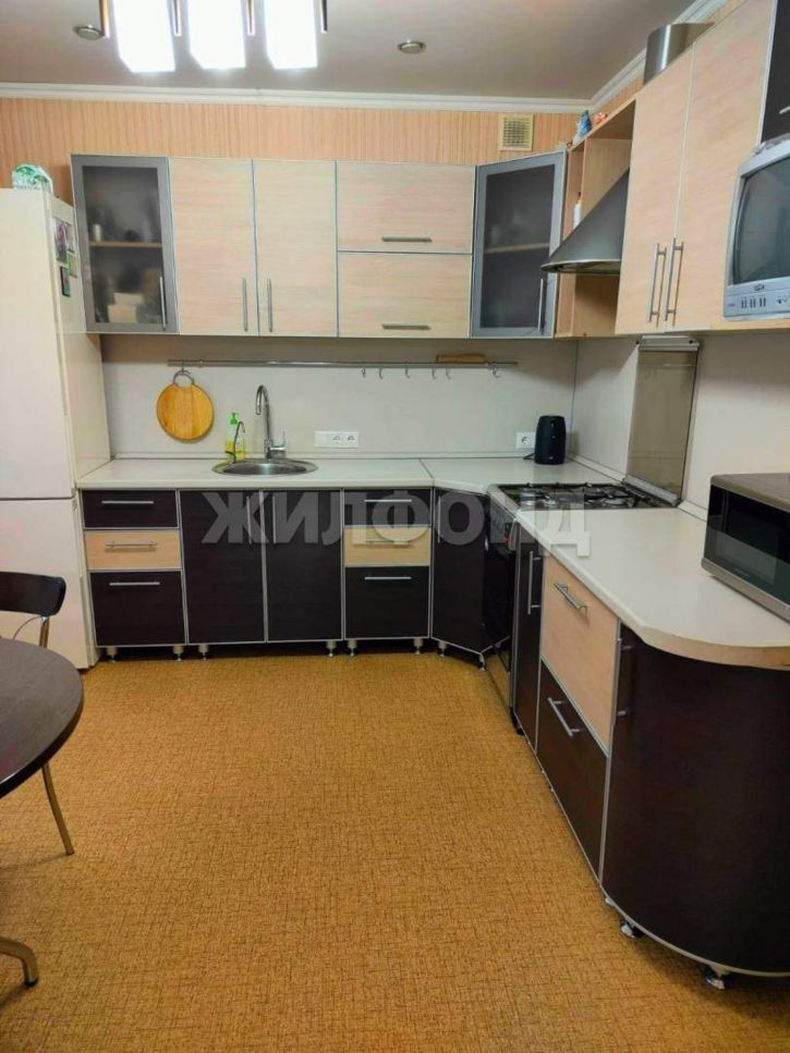 4-комн квартира Тимирязева улица, д.75