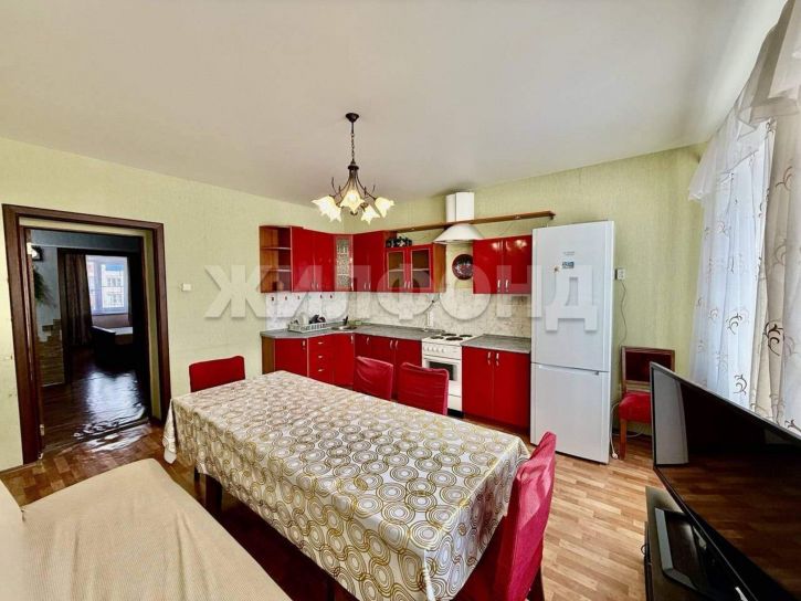 2-комн квартира Полякова улица, д.28
