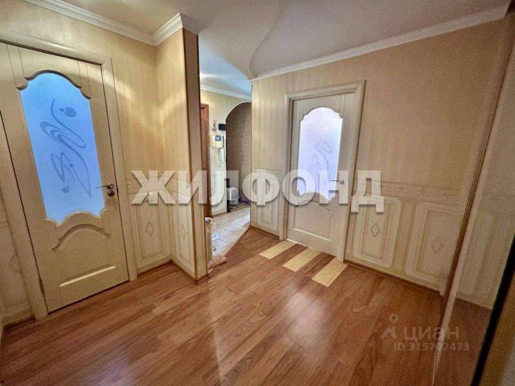 4-комн квартира Автостроителей улица, д.74