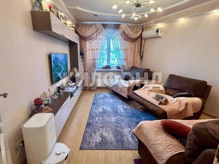 4-комн квартира Автостроителей улица, д.74