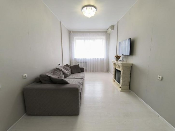 2-комн квартира Дзержинского, 5А
