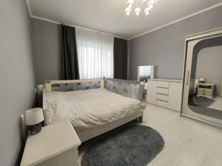 2-комн квартира Дзержинского, 5А