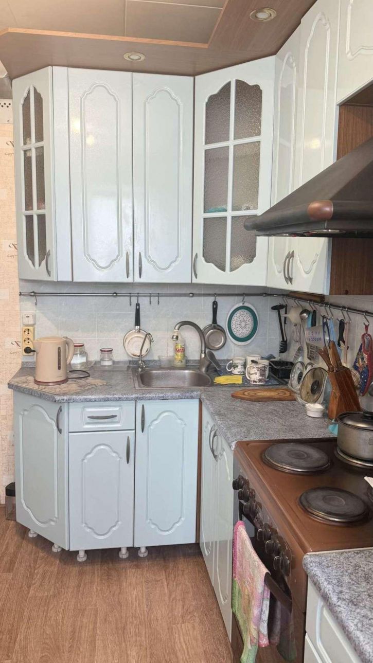3-комн квартира Автостроителей улица, 9