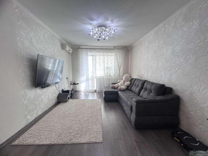 2-комн квартира Тополиная улица, 43