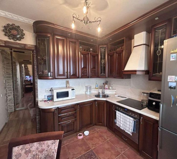 2-комн квартира Тополиная улица, 43