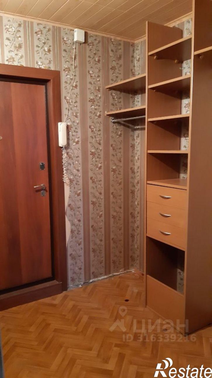 1-комн квартира пр-кт Степана Разина, 32,  д. 32