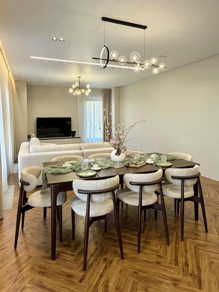 3-комн квартира Спортивная улица, 1М