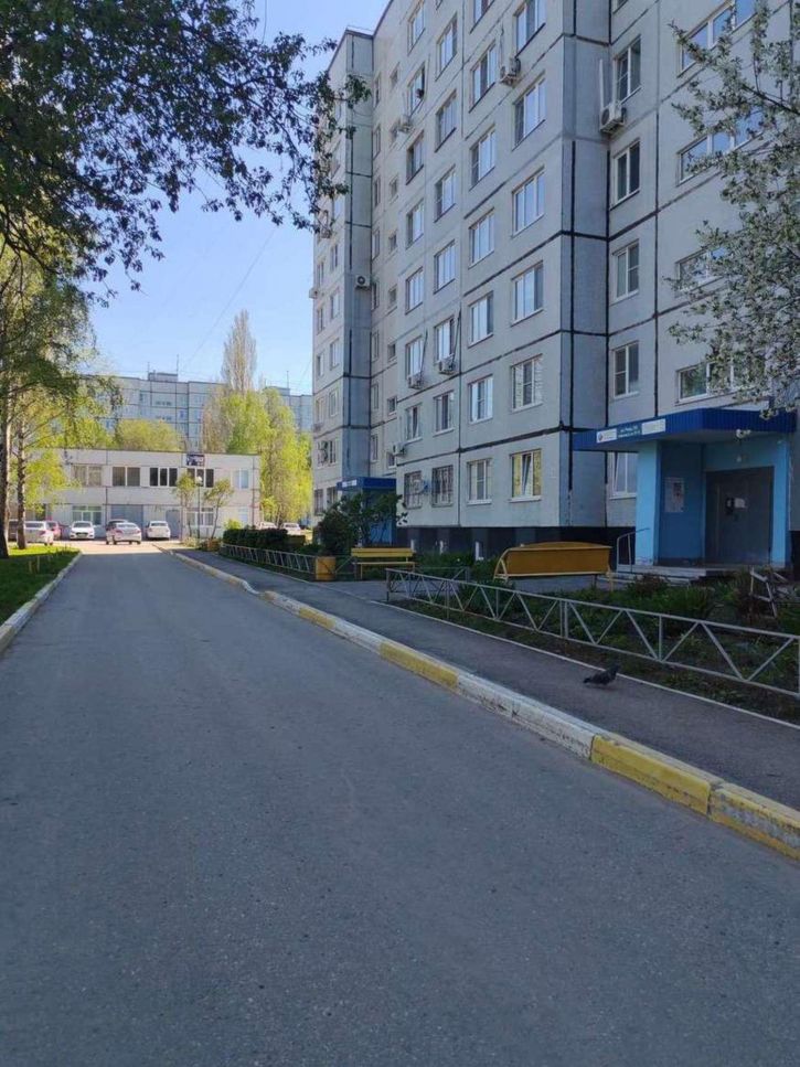 2-комн квартира Мира улица, 125