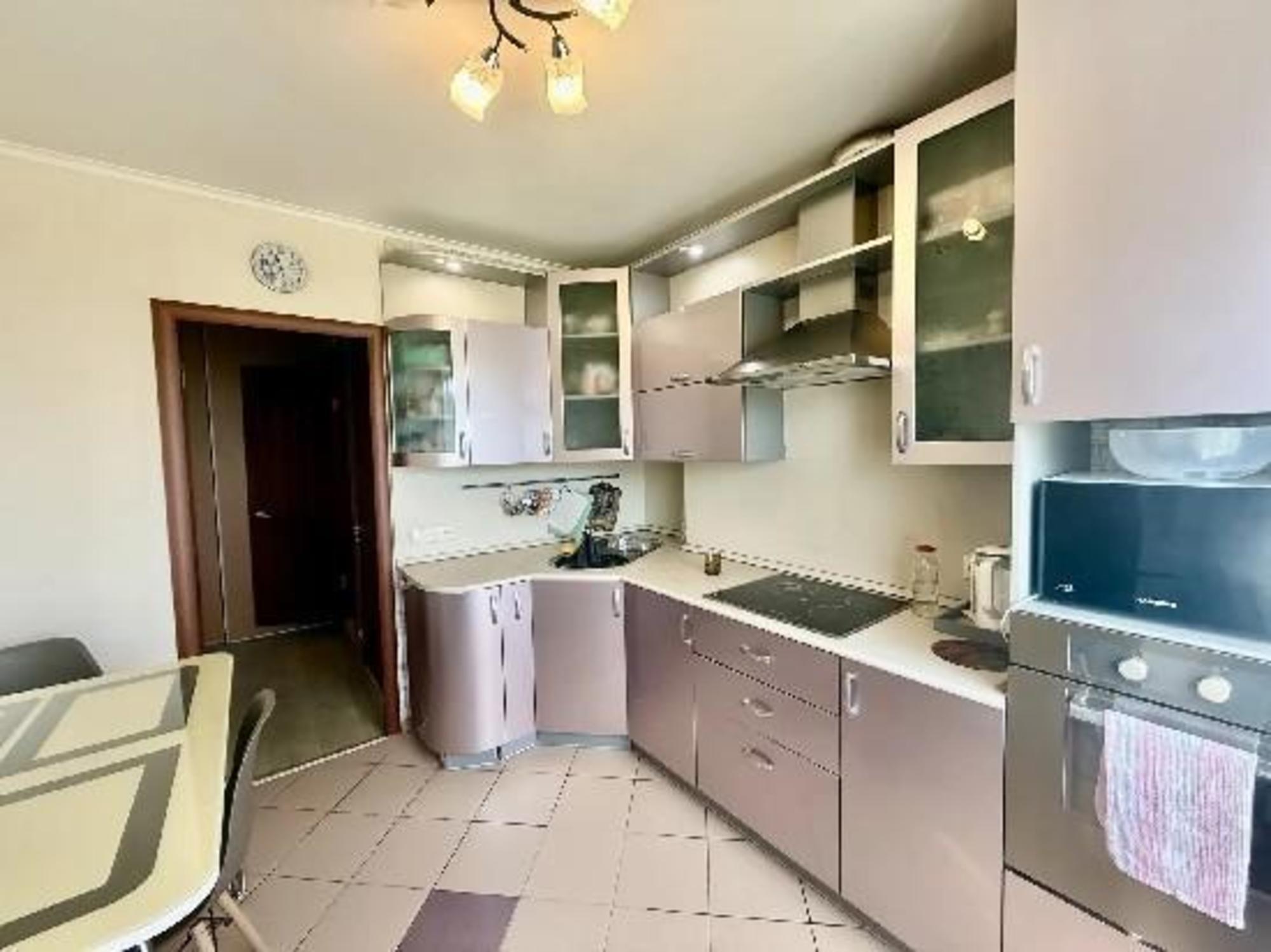 Купить квартиру за 5 356 000 рублей на Тополиная, 4