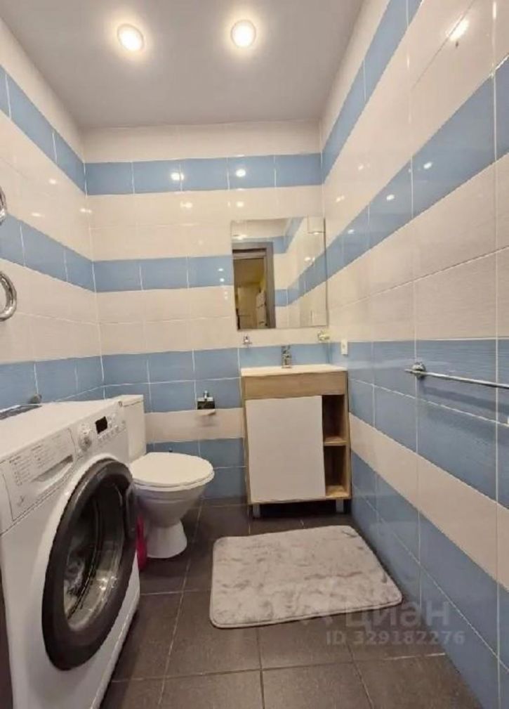 3-комн квартира Калмыцкая, 33