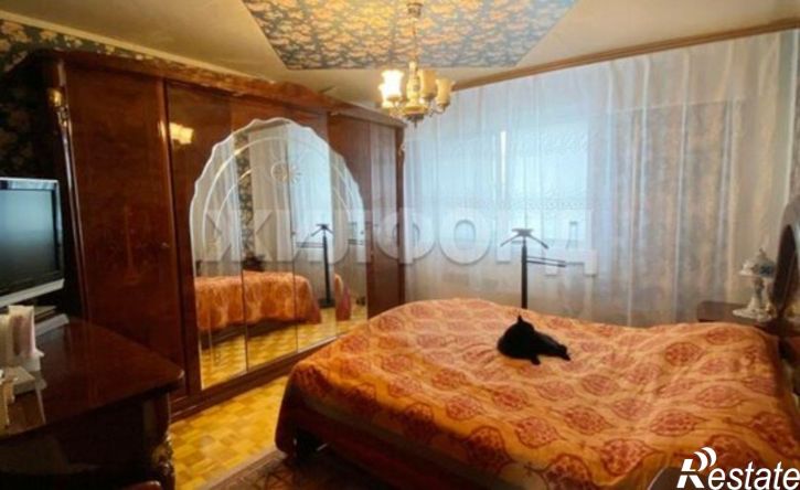 4-комн квартира ул Революционная, 54,  д. 54