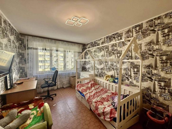 3-комн квартира Автостроителей улица, д.52