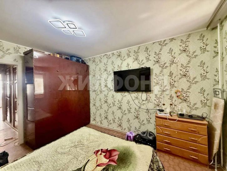 3-комн квартира Автостроителей улица, д.52
