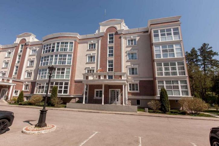 3-комн квартира Спортивная улица, 1г