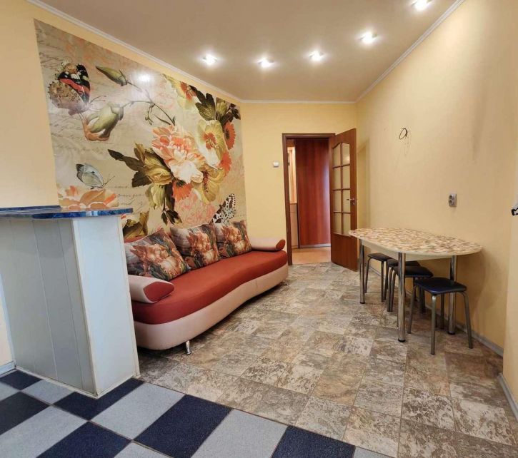 1-комн квартира Автостроителей улица, 11А