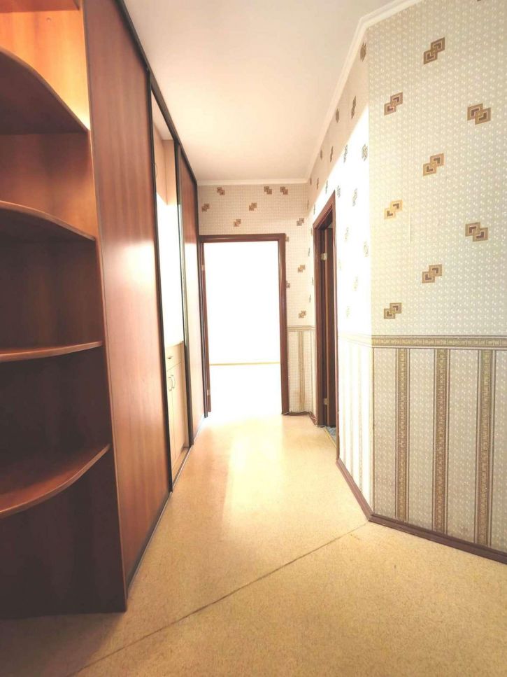 1-комн квартира Автостроителей улица, 11А