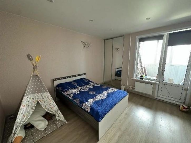 3-комн квартира Оптимистов пр-д, 9