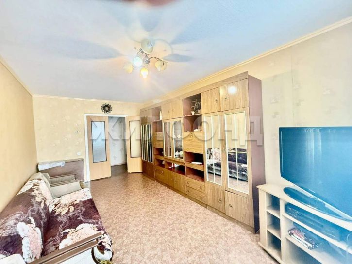 3-комн квартира Космонавтов бульвар, д.15