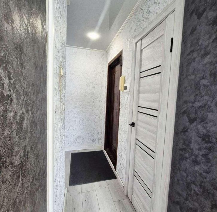 3-комн квартира Автостроителей улица, 9