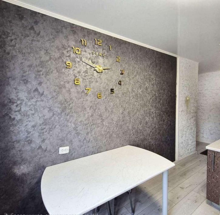 3-комн квартира Автостроителей улица, 9