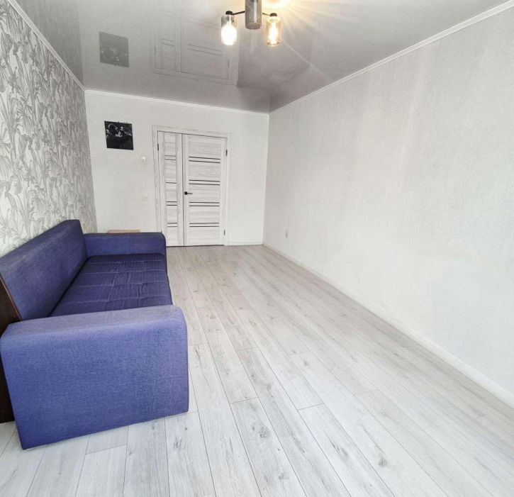 3-комн квартира Автостроителей улица, 9