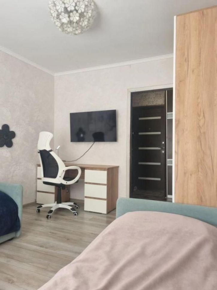 2-комн квартира Ворошилова, 41