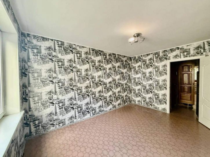 3-комн квартира Автостроителей улица, д.52
