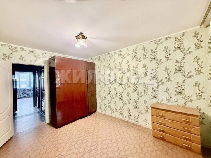 3-комн квартира Автостроителей улица, д.52