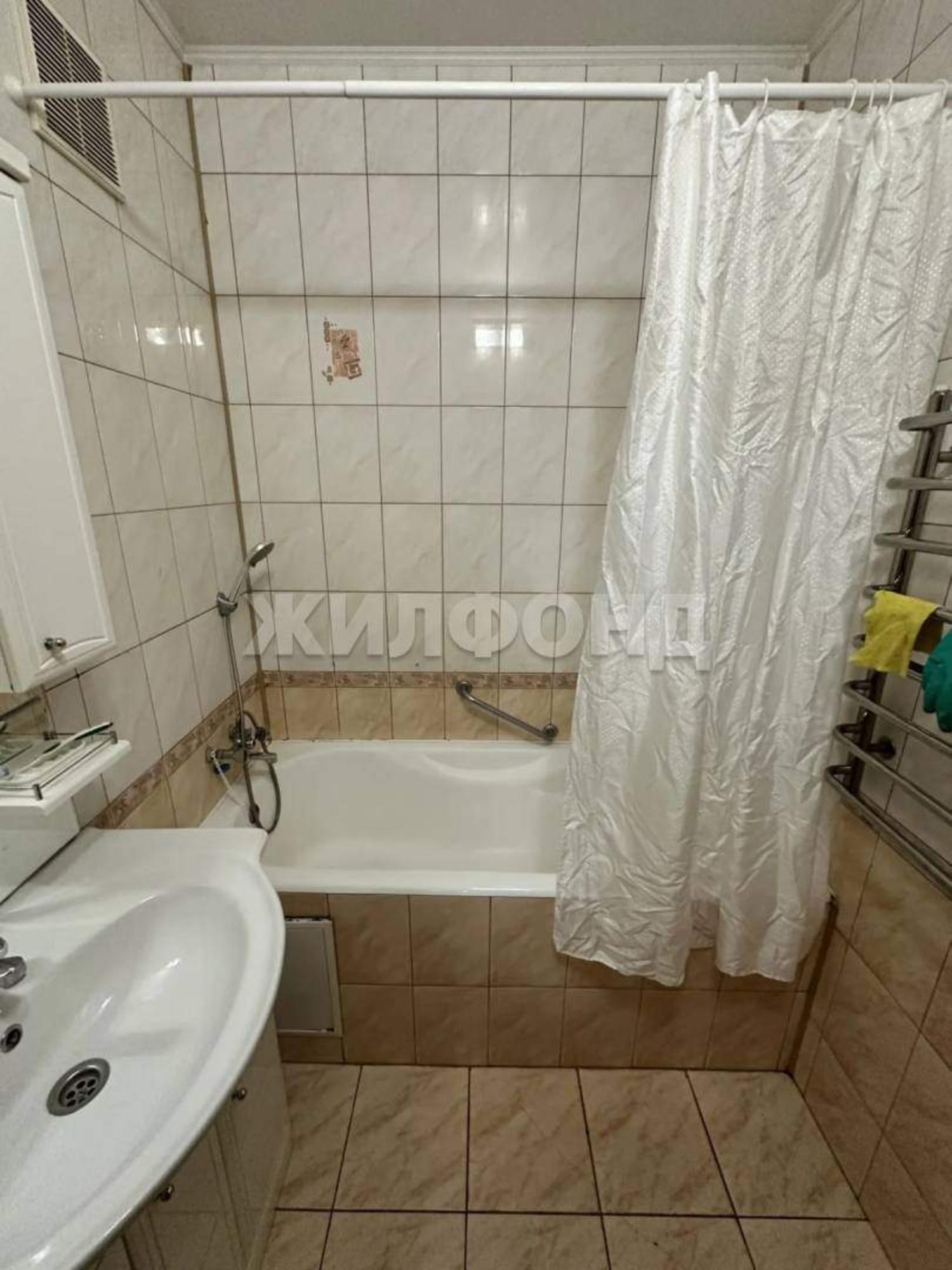 Купить квартиру за 7 420 000 рублей на Полякова улица, д.24