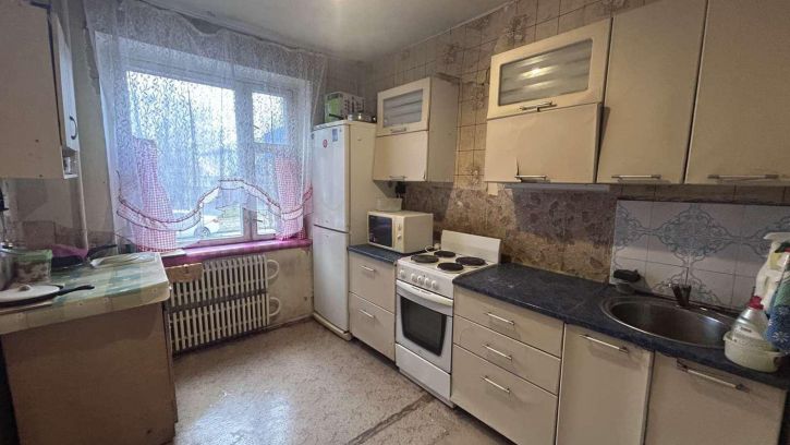Комната Тополиная улица, 28