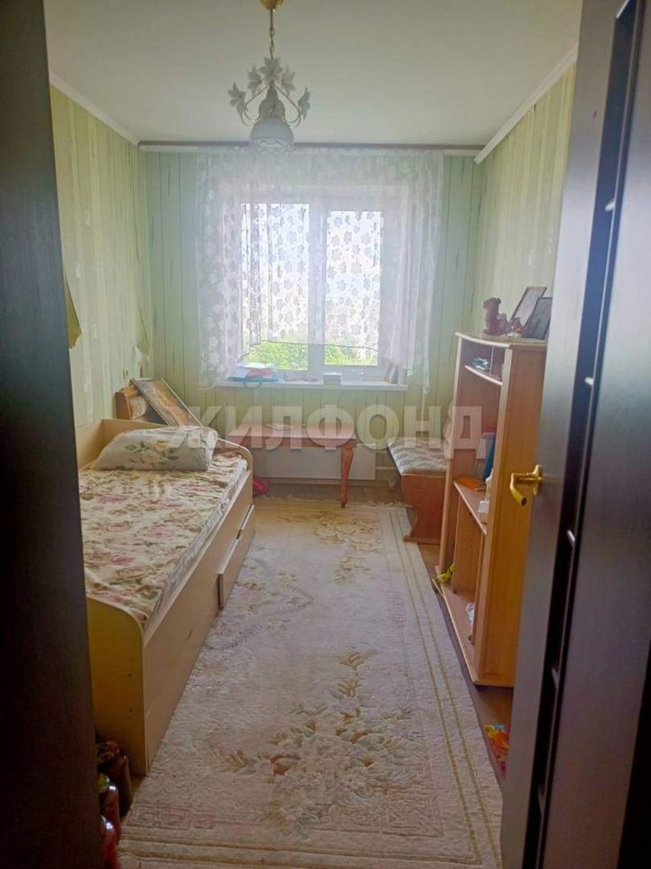 4-комн квартира Дзержинского улица, д.44