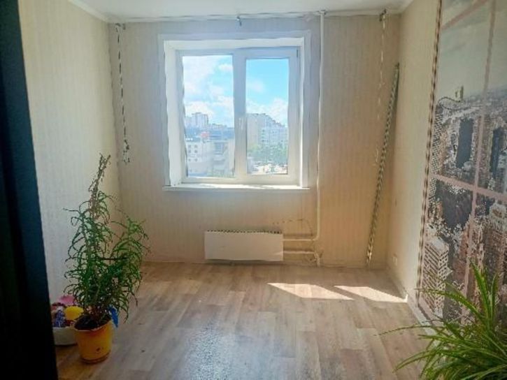 4-комн квартира Дзержинского, 44
