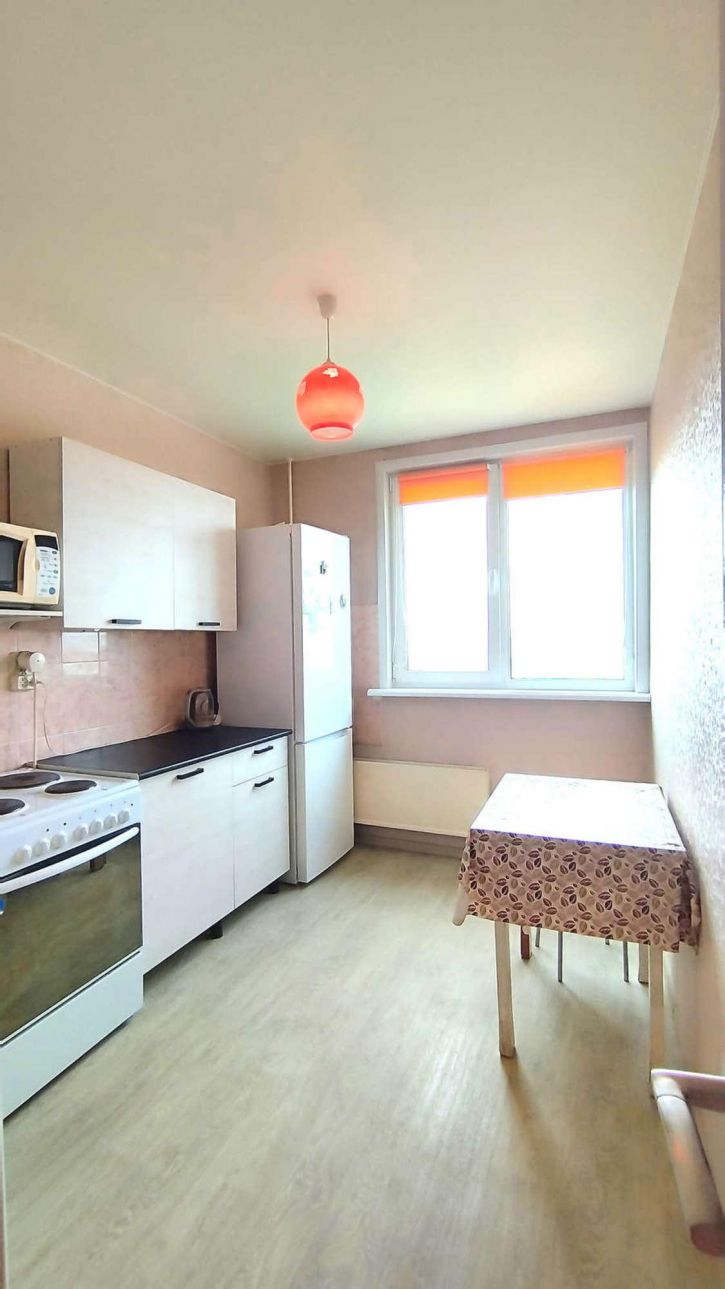 1-комн квартира Космонавтов бульвар, 32