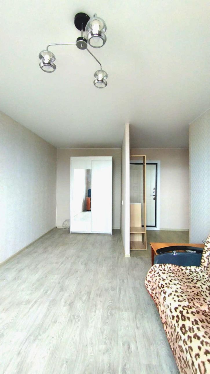 1-комн квартира Космонавтов бульвар, 32