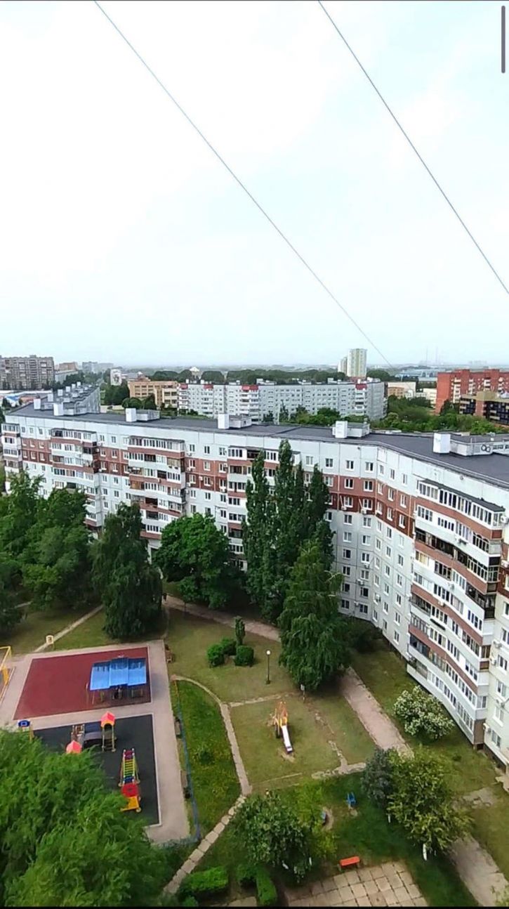 1-комн квартира Космонавтов бульвар, 32