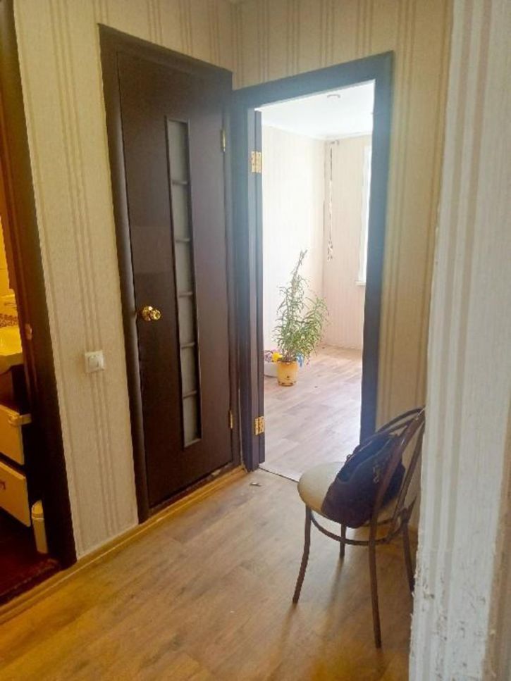 4-комн квартира Дзержинского, 44