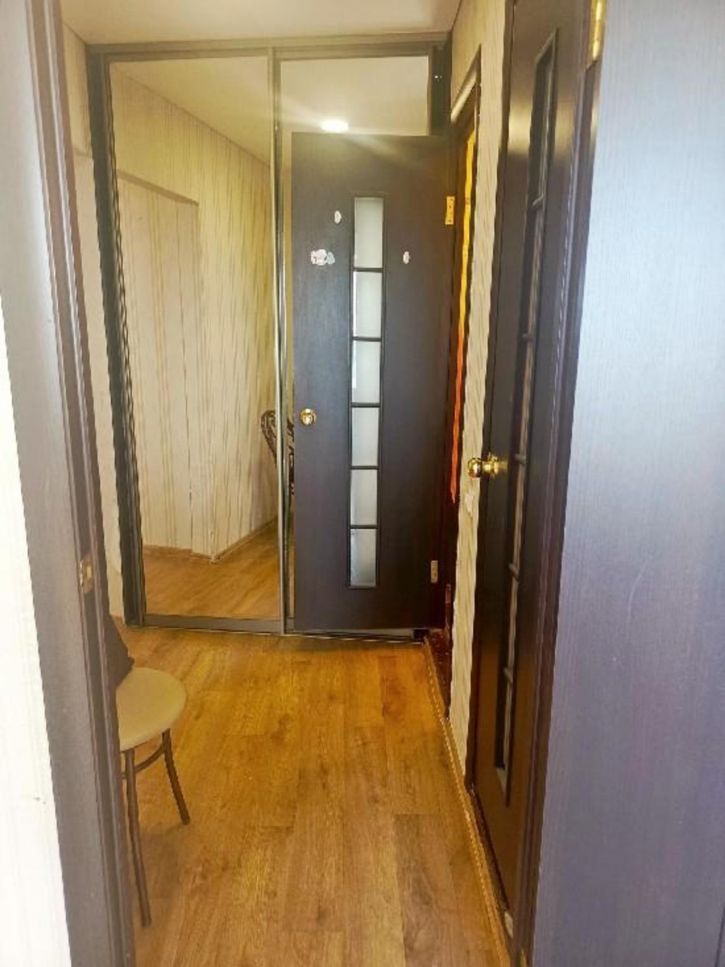 4-комн квартира Дзержинского, 44