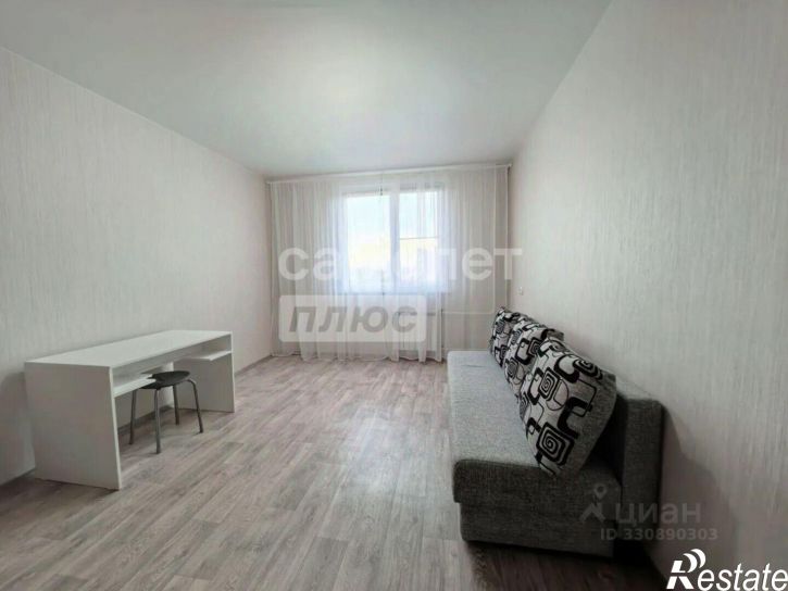 1-комн квартира б-р Космонавтов, 4,  д. 4