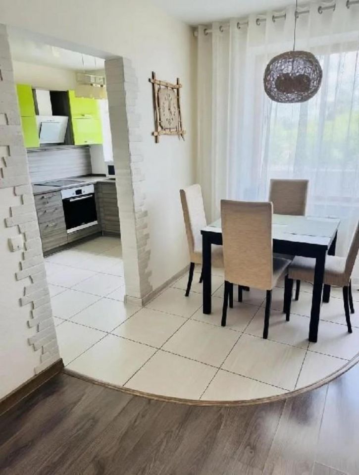 3-комн квартира Орджоникидзе б-р, 15