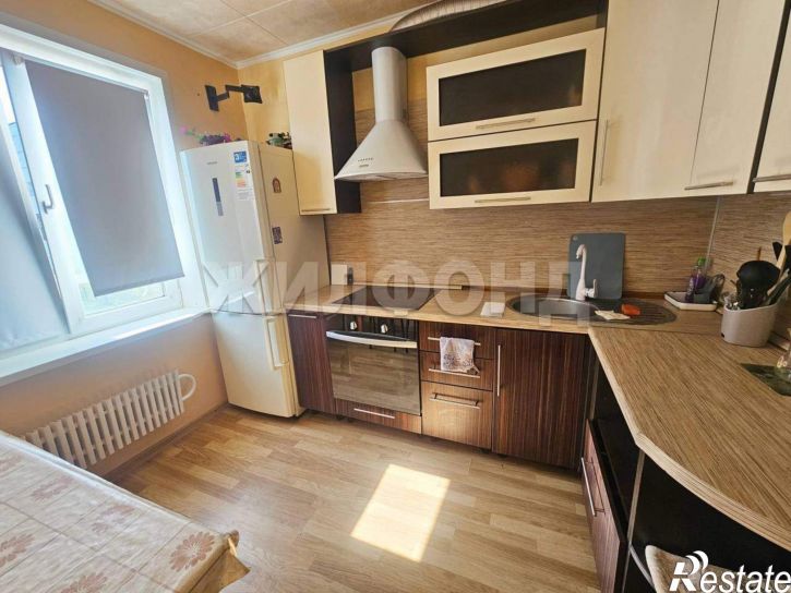 3-комн квартира Матросова улица, д.12