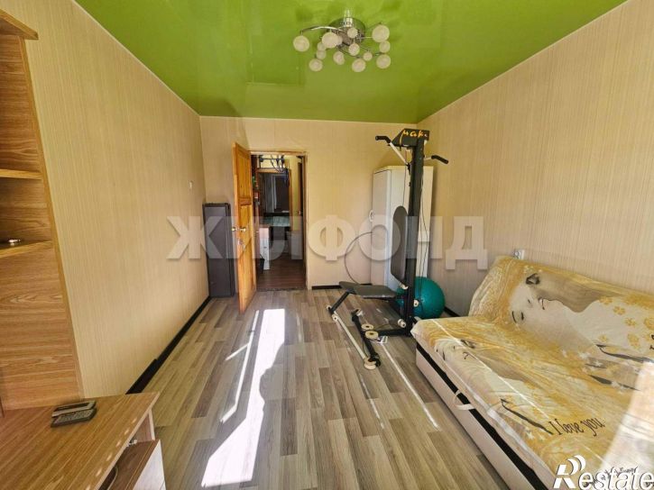 3-комн квартира Матросова улица, д.12