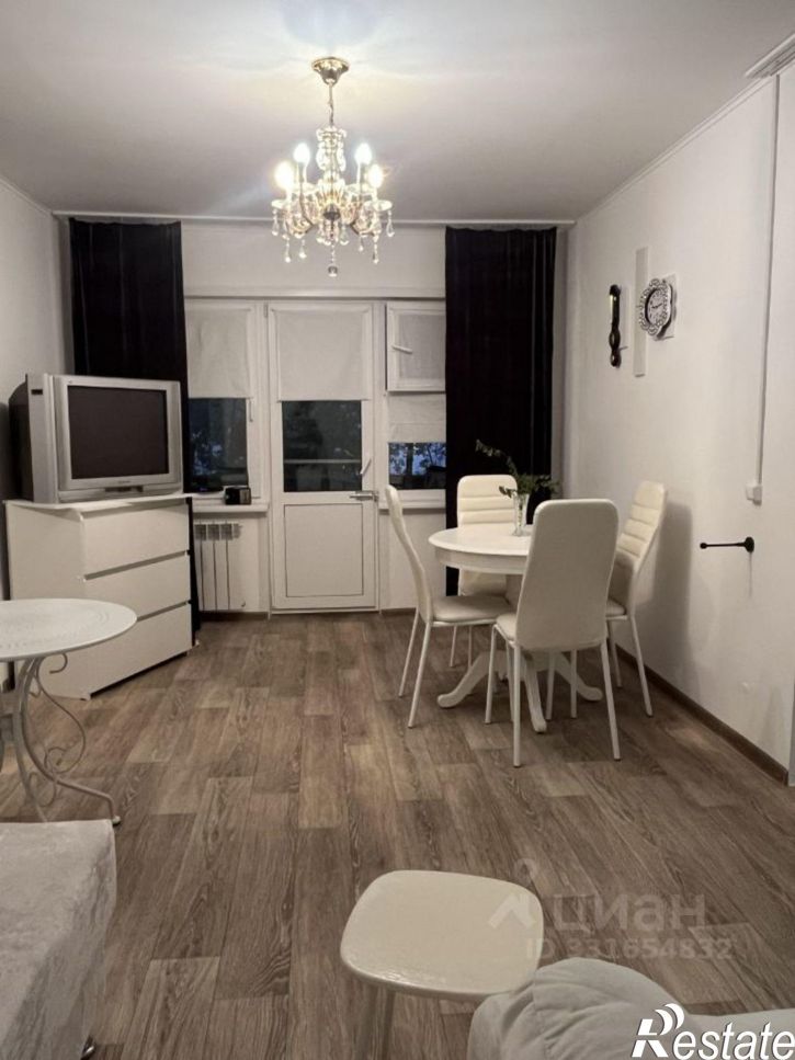2-комн квартира б-р Ленина, 18,  д. 18