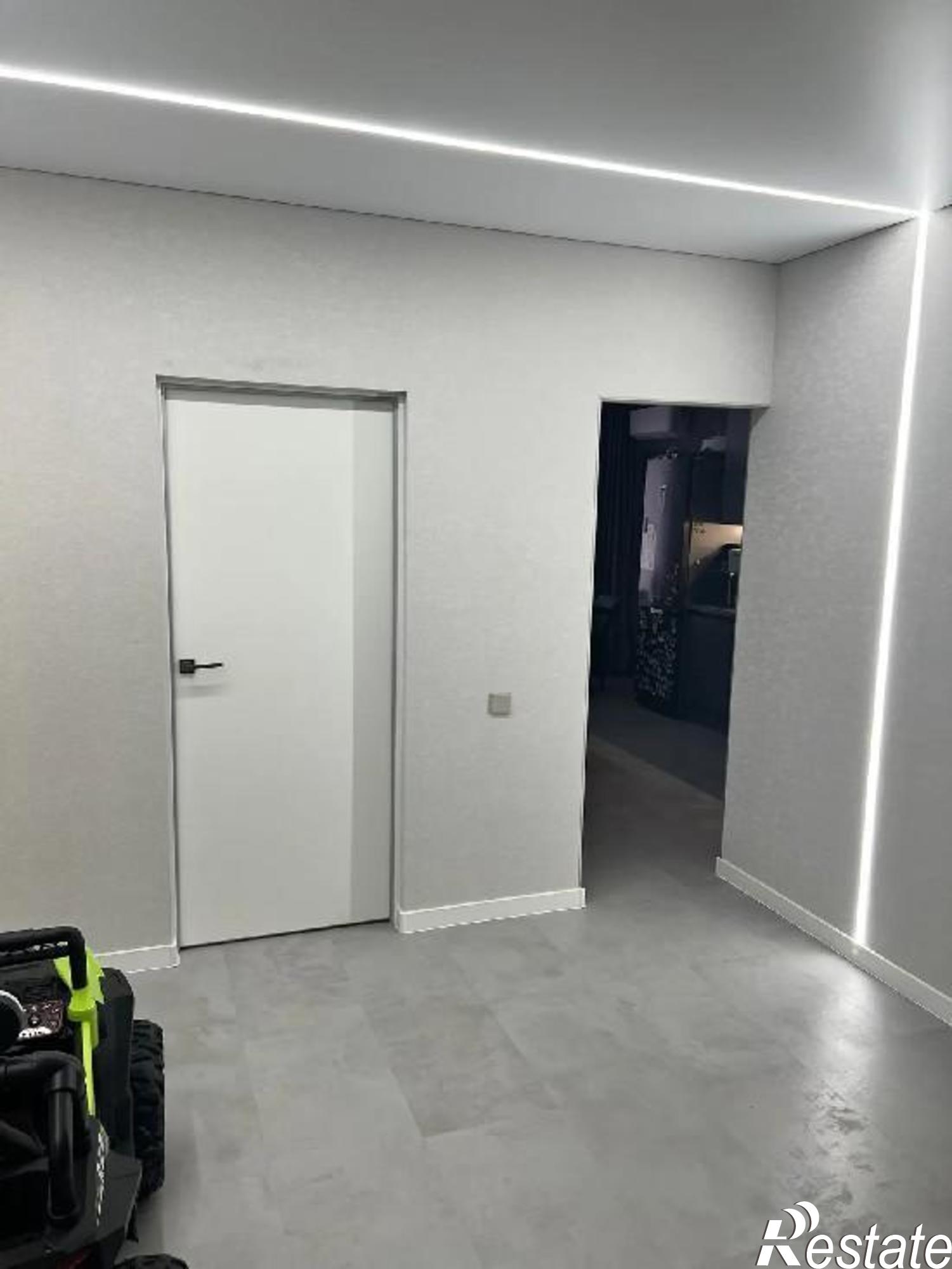 Купить квартиру за 12 875 000 рублей на Оптимистов пр-д, 9