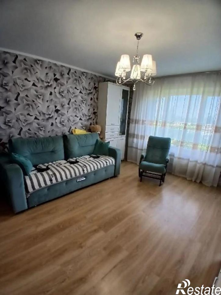 3-комн квартира Дзержинского, 75