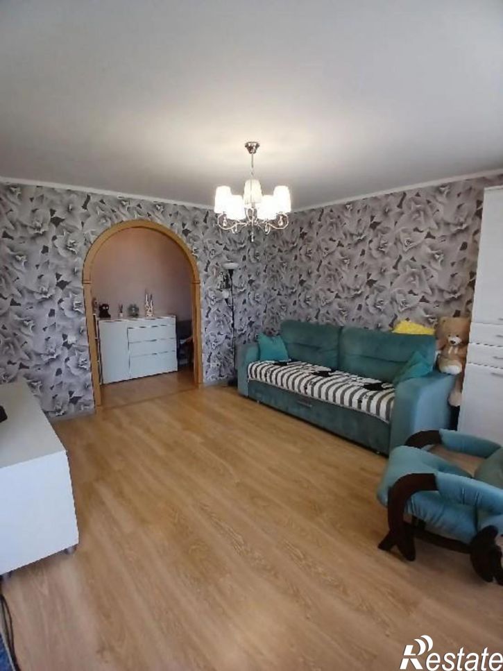 3-комн квартира Дзержинского, 75