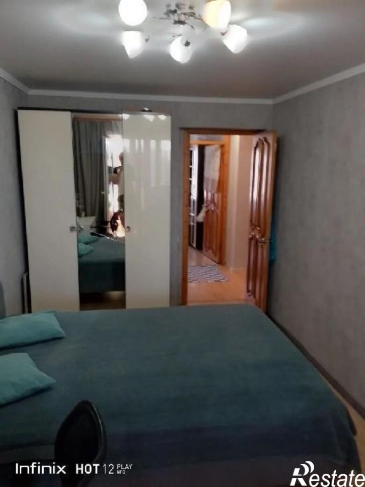 3-комн квартира Дзержинского, 75