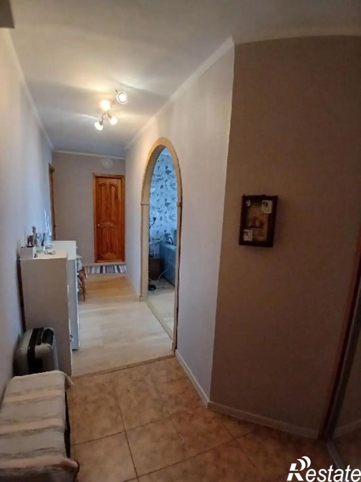 3-комн квартира Дзержинского, 75