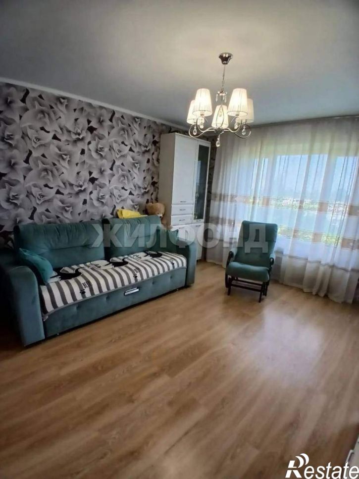 3-комн квартира Дзержинского улица, д.75