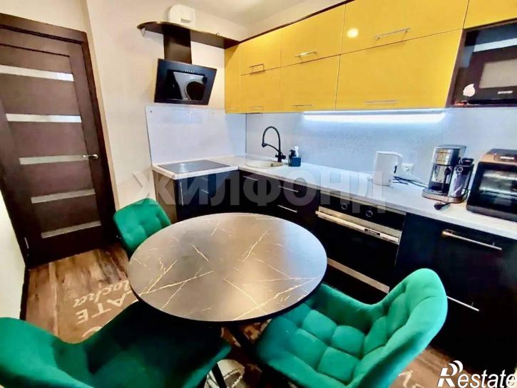 4-комн квартира Автостроителей улица, д.24